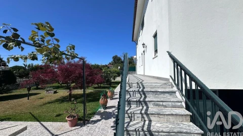 Moradia T4 para Venda em Santa Marta de Portuzelo