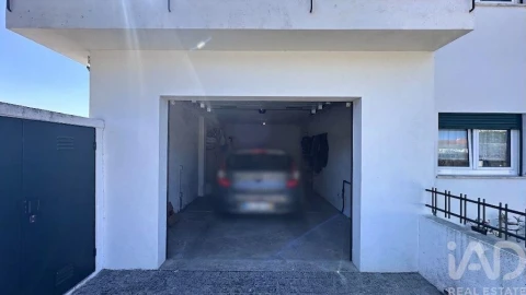 Moradia T4 para Venda em Santa Marta de Portuzelo