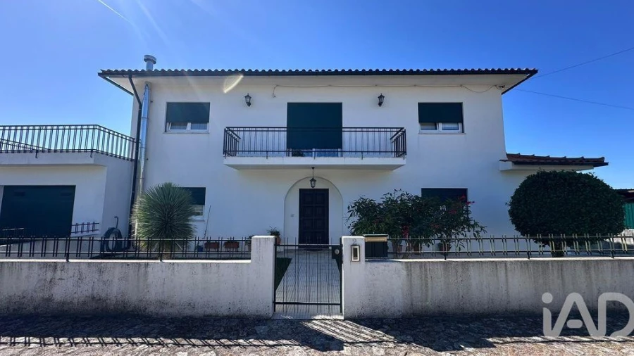 Moradia T4 para Venda em Santa Marta de Portuzelo