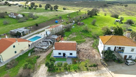 Moradia T3 para Venda em Foros de Vale de Figueira