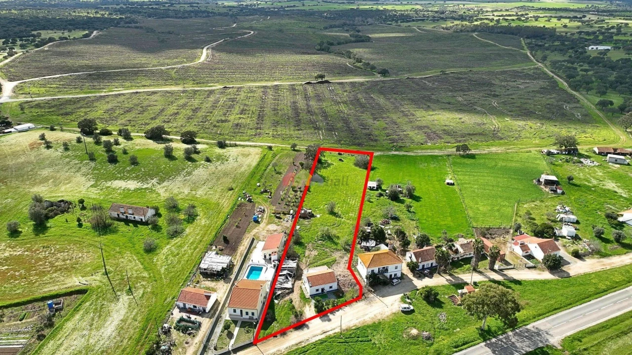 Moradia T3 para Venda em Foros de Vale de Figueira Foto 5