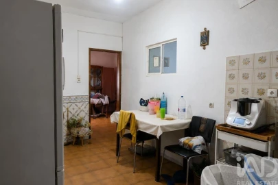 Prédio para Venda em Póvoa de Santo Adrião e Olival Basto