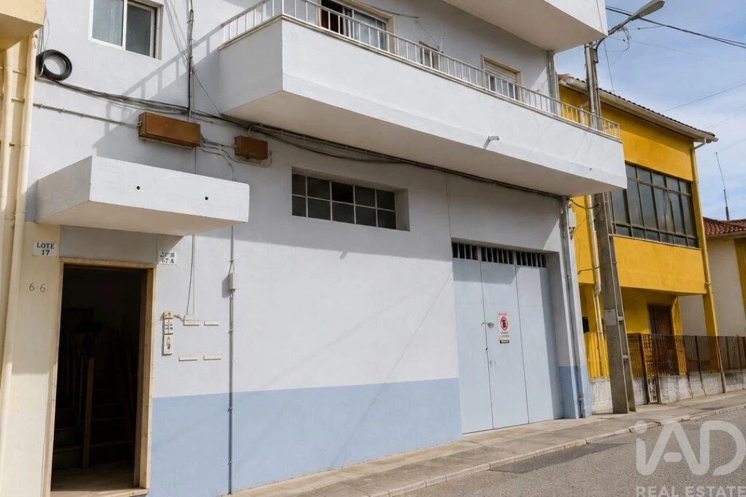 Prédio para Venda em Póvoa de Santo Adrião e Olival Basto Foto 1