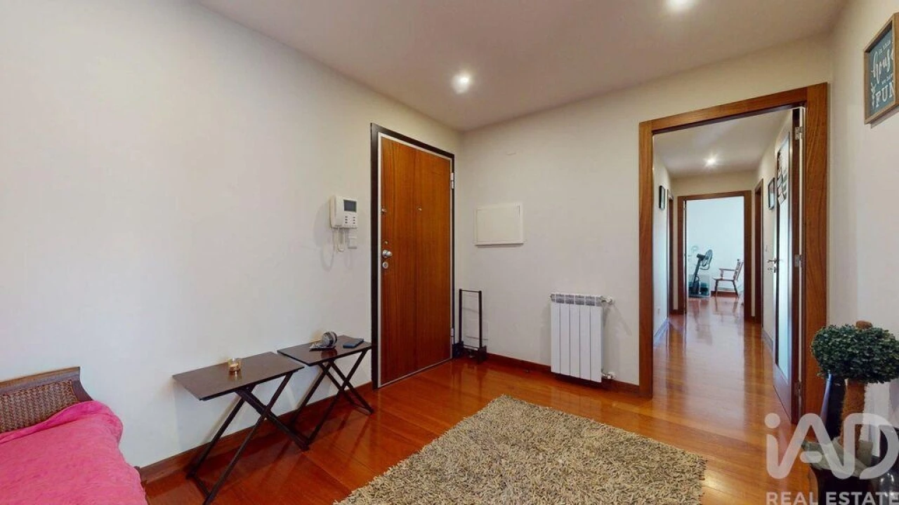 Apartamento T3 para Venda em Paredes Foto 2