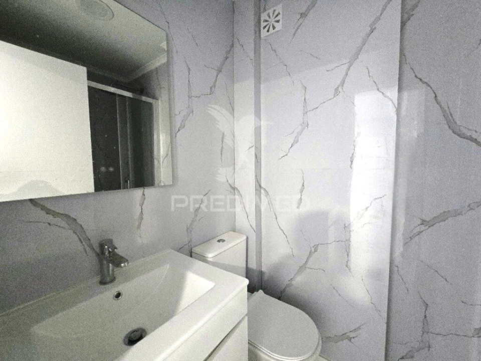 Apartamento T2 para Venda em Benfica Foto 11