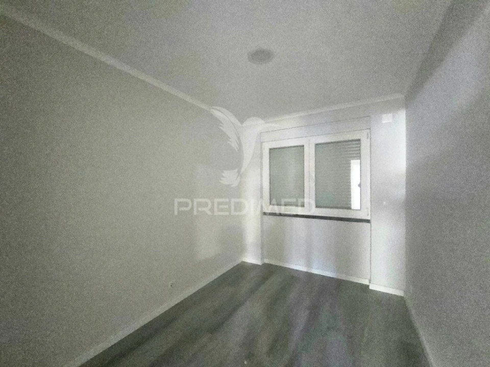 Apartamento T2 para Venda em Benfica Foto 14