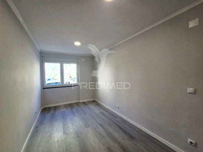 Apartamento T2 para Venda em Benfica Foto 6