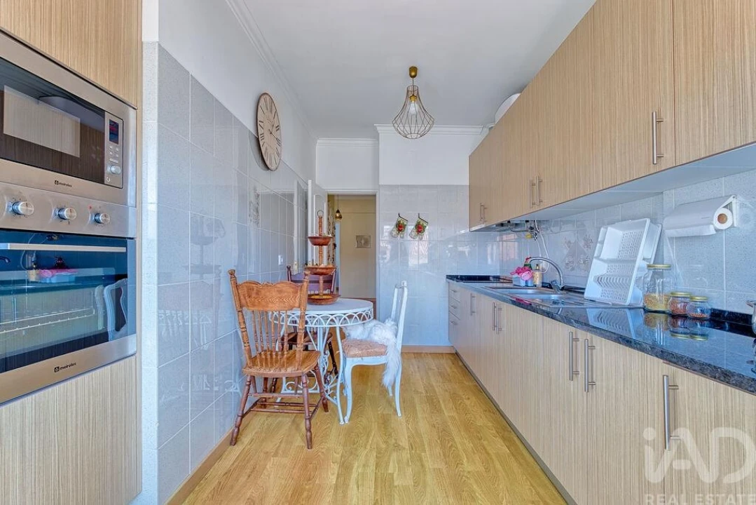 Apartamento T2 para Venda em Mafra Foto 24