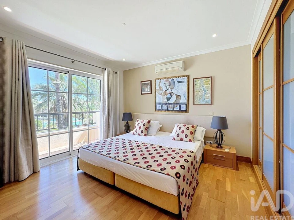 Apartamento T2 para Venda em Quarteira Foto 10