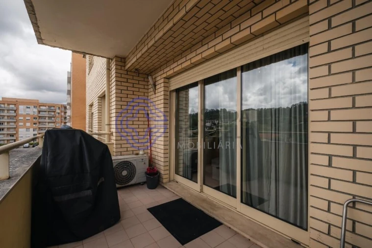 Apartamento T2 para Venda em Valongo Foto 5