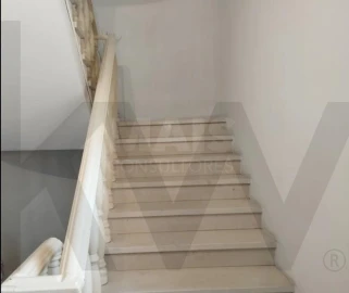 Moradia T4 para Venda em Ramada e Caneças