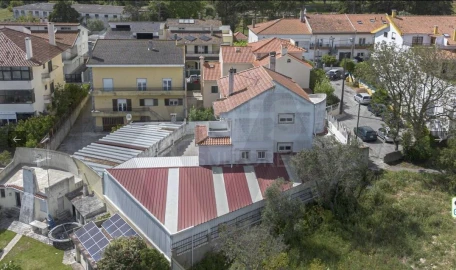 Moradia T4 para Venda em Ramada e Caneças