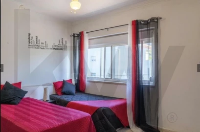 Moradia T4 para Venda em Ramada e Caneças