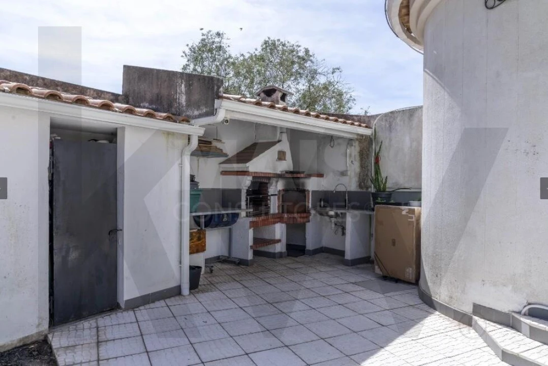 Moradia T4 para Venda em Ramada e Caneças Foto 30