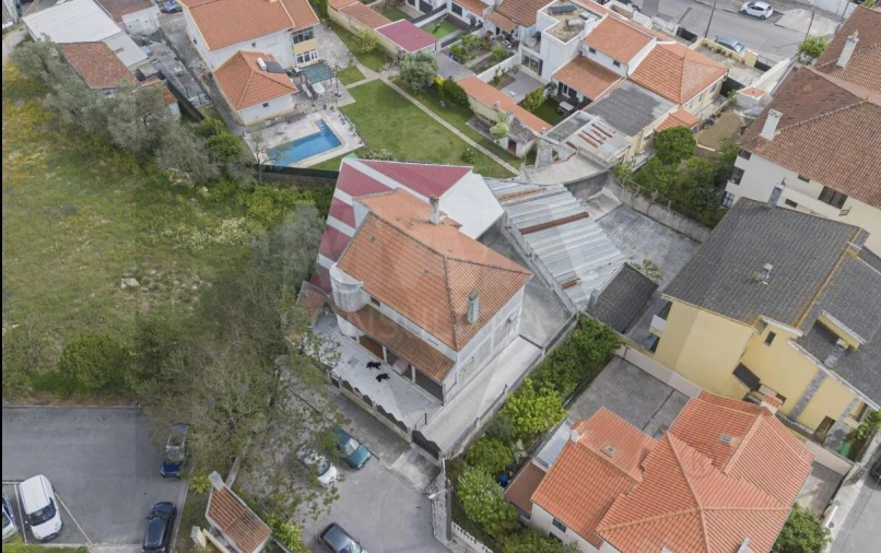 Moradia T4 para Venda em Ramada e Caneças Foto 5
