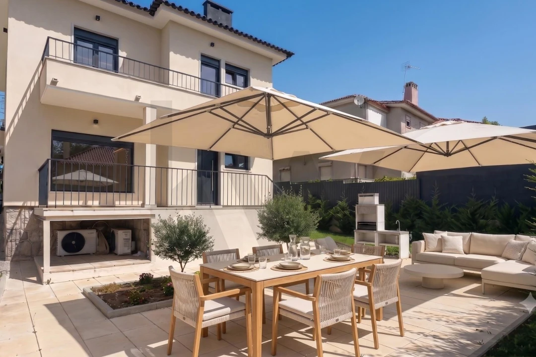 Moradia T5 para Arrendamento em Carcavelos e Parede Foto 1