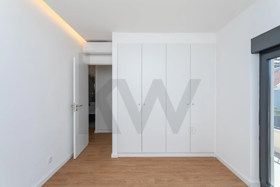 Moradia T5 para Arrendamento em Carcavelos e Parede Foto 41