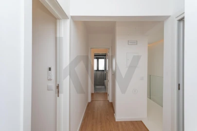 Moradia T5 para Arrendamento em Carcavelos e Parede
