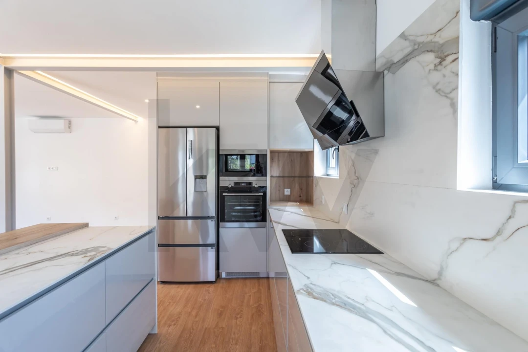 Moradia T5 para Arrendamento em Carcavelos e Parede Foto 11
