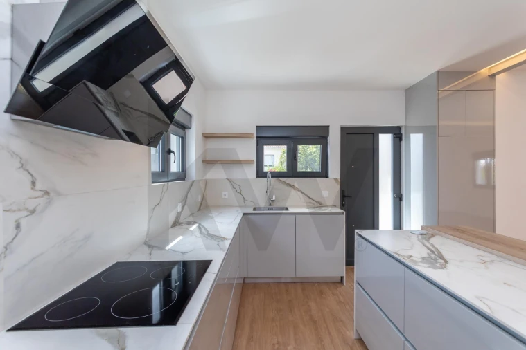 Moradia T5 para Arrendamento em Carcavelos e Parede Foto 12