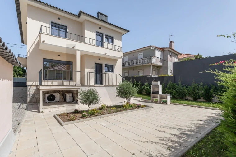 Moradia T5 para Arrendamento em Carcavelos e Parede Foto 3