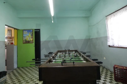Loja para Trespasse em Milheiros de Poiares