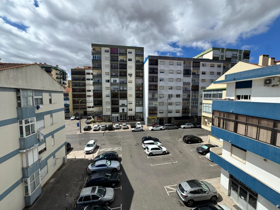 Apartamento T3 para Venda em Amora Foto 24