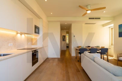Apartamento T2 para Arrendamento em Santo António