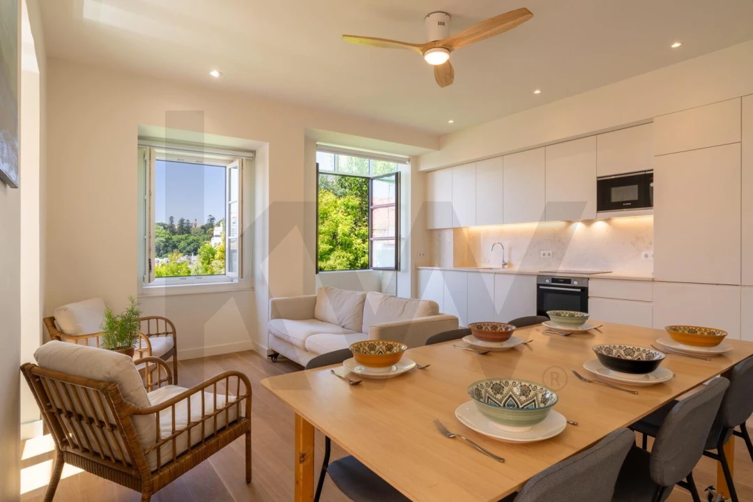 Apartamento T2 para Arrendamento em Santo António Foto 1