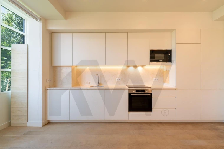 Apartamento T2 para Arrendamento em Santo António Foto 9