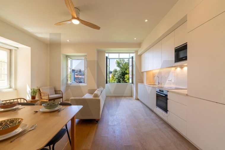 Apartamento T2 para Arrendamento em Santo António Foto 2