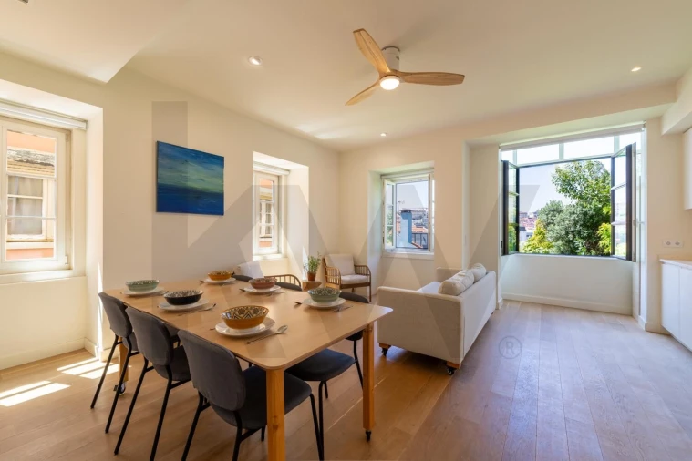 Apartamento T2 para Arrendamento em Santo António Foto 8