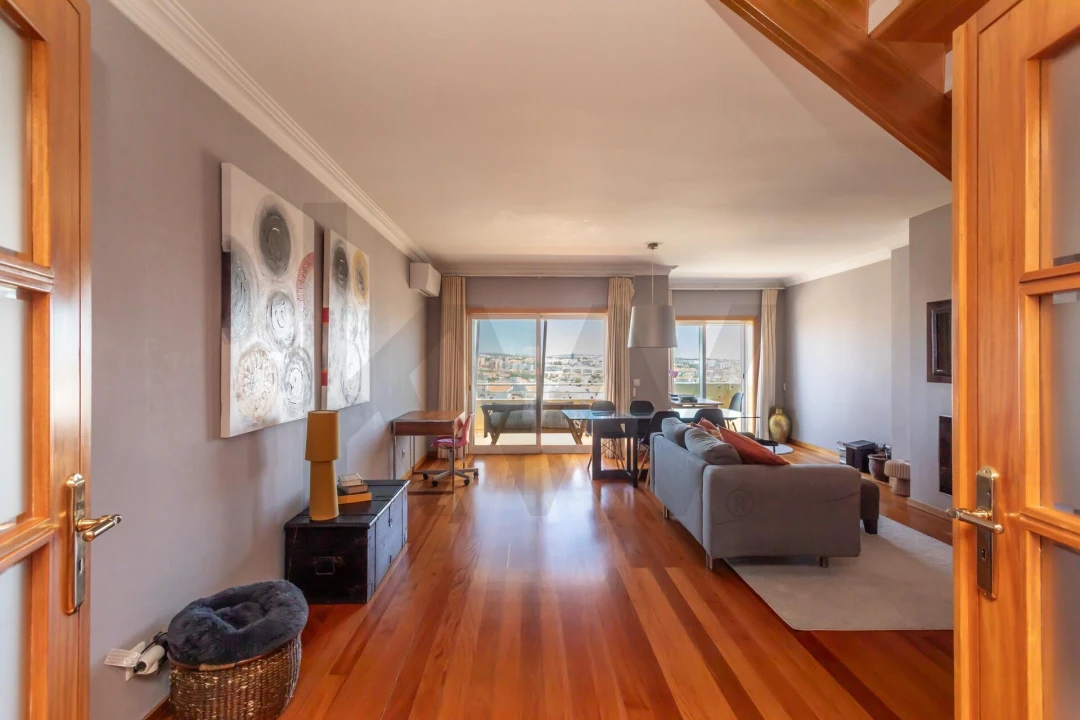 Apartamento T2 para Venda em São Domingos de Rana Foto 3