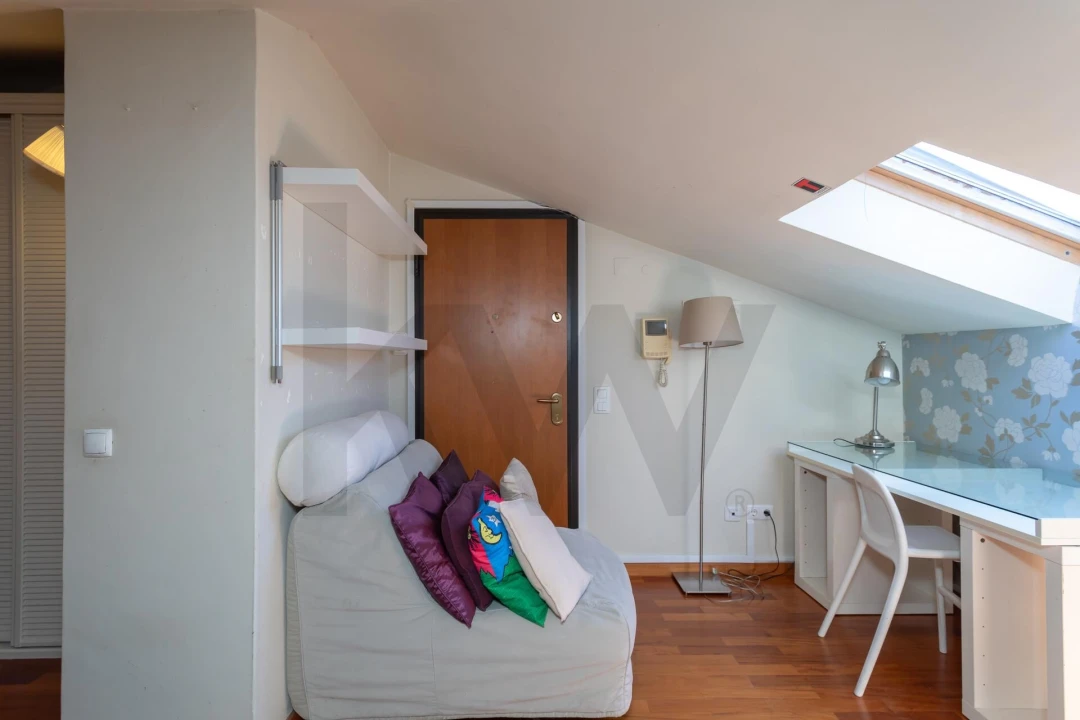 Apartamento T2 para Venda em São Domingos de Rana Foto 24
