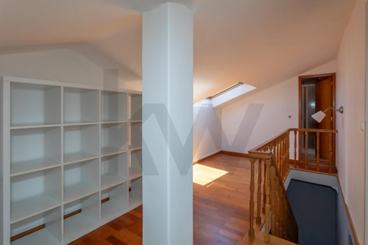Apartamento T2 para Venda em São Domingos de Rana Foto 19