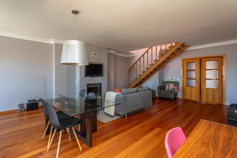 Apartamento T2 para Venda em São Domingos de Rana Foto 6