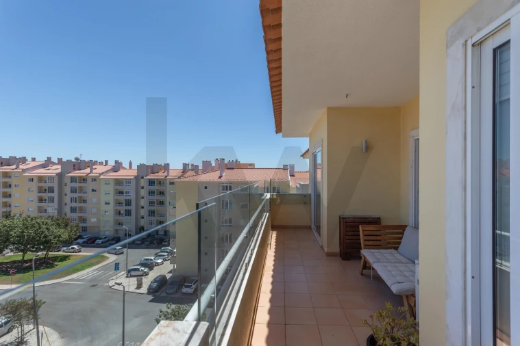 Apartamento T2 para Venda em São Domingos de Rana Foto 14