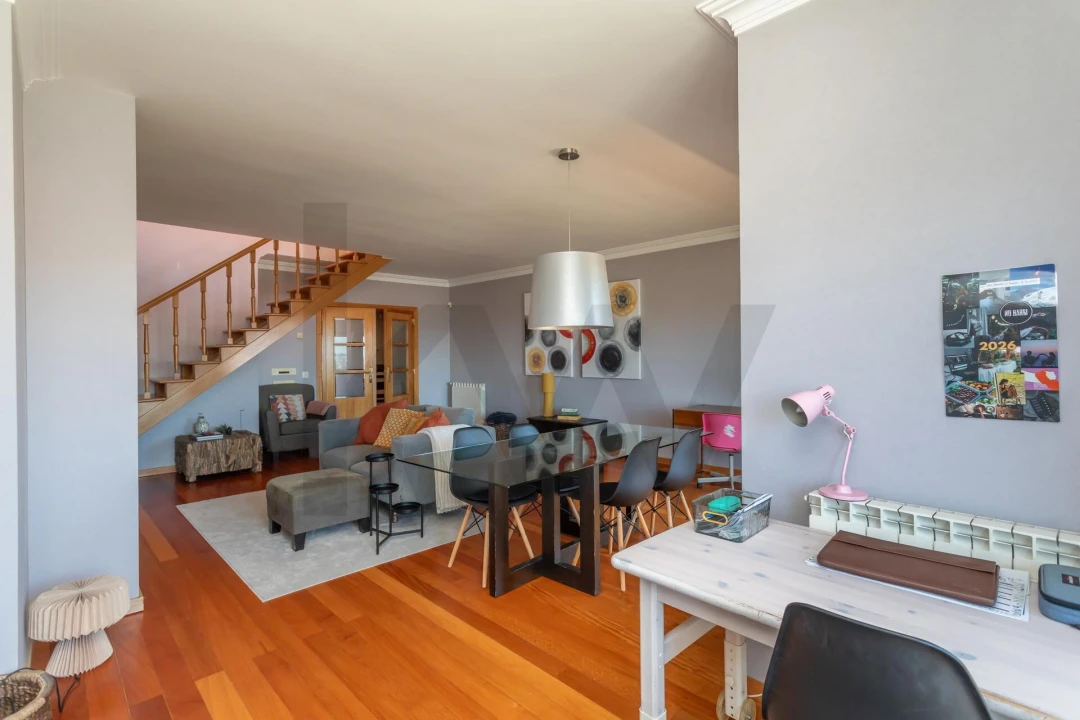 Apartamento T2 para Venda em São Domingos de Rana Foto 7