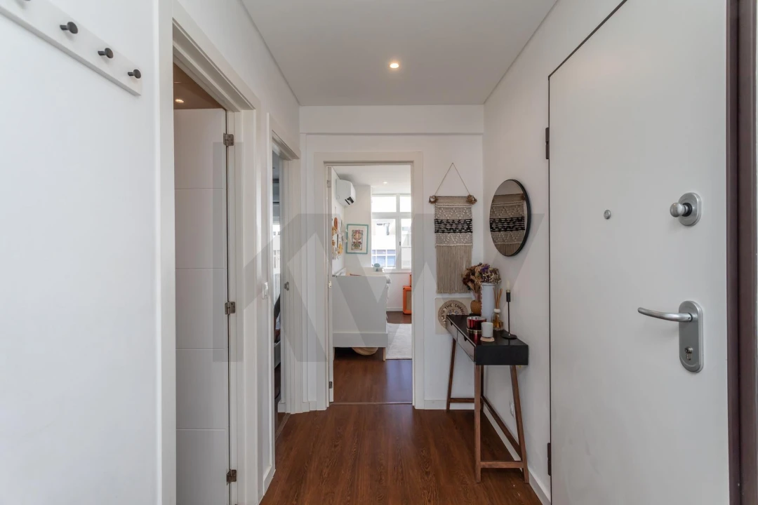 Apartamento T2 para Venda em Ajuda Foto 1