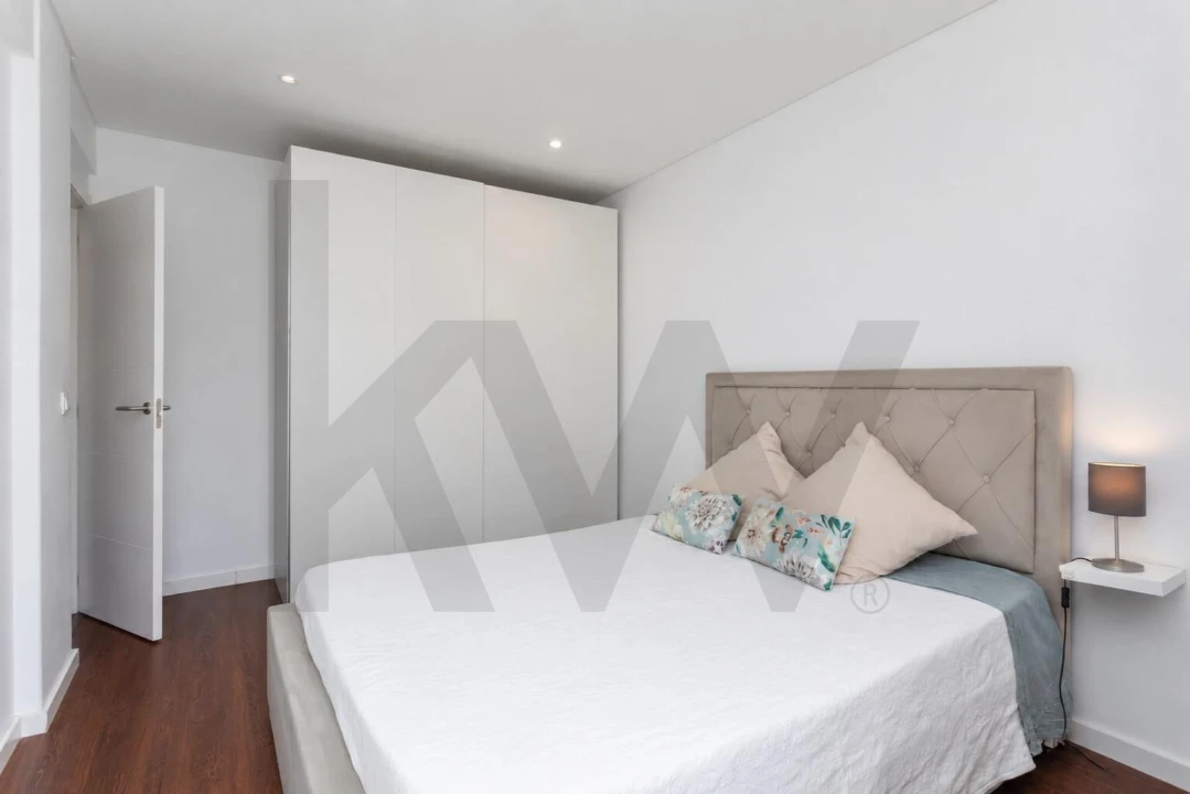 Apartamento T2 para Venda em Ajuda Foto 18