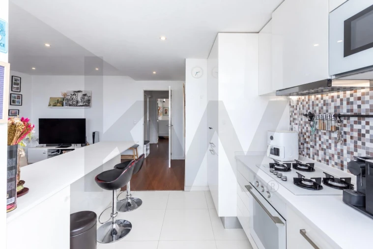 Apartamento T2 para Venda em Ajuda Foto 7