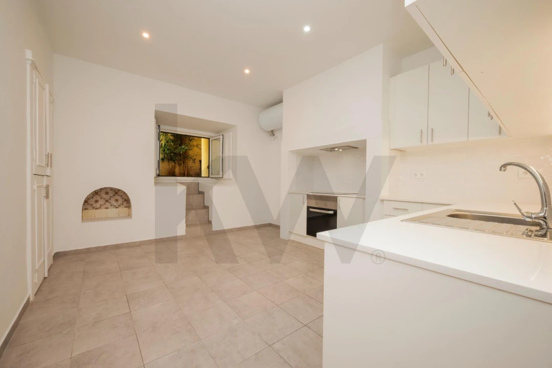 Apartamento T1 para Arrendamento em Santo António Foto 19