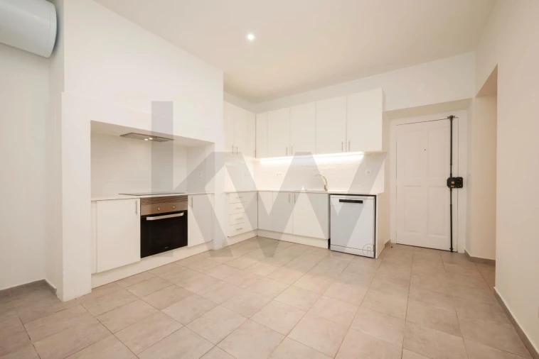 Apartamento T1 para Arrendamento em Santo António Foto 20