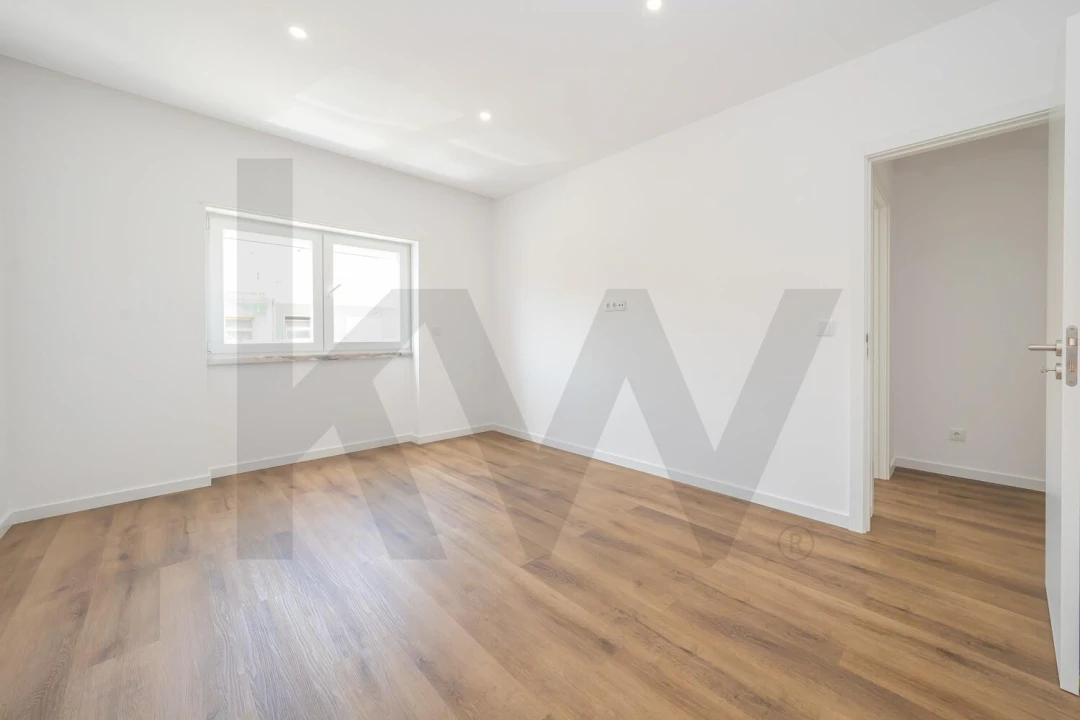 Apartamento T2 para Venda em Laranjeiro e Feijó Foto 19