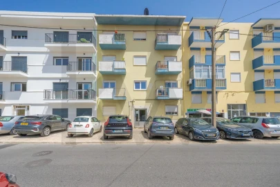 Apartamento T2 para Venda em Laranjeiro e Feijó
