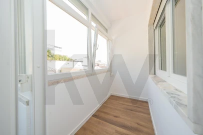 Apartamento T2 para Venda em Laranjeiro e Feijó