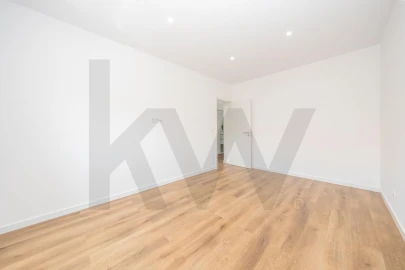 Apartamento T2 para Venda em Laranjeiro e Feijó