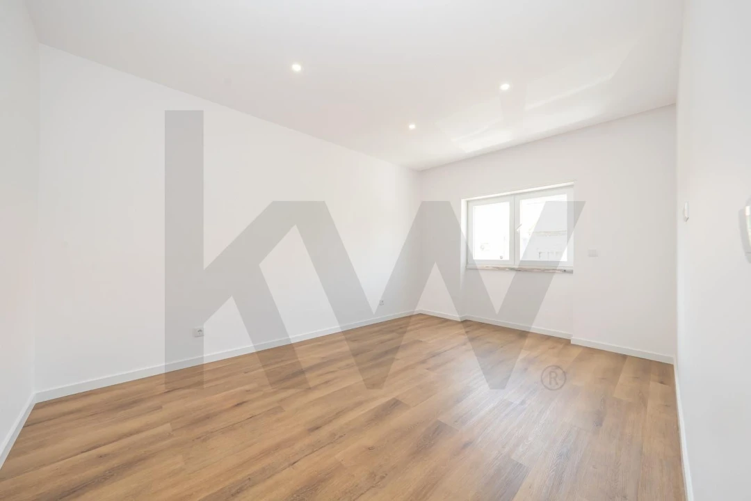 Apartamento T2 para Venda em Laranjeiro e Feijó Foto 18