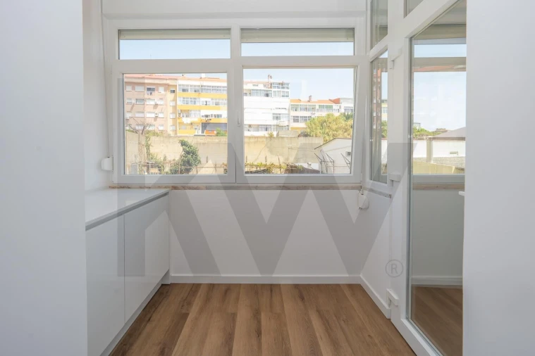 Apartamento T2 para Venda em Laranjeiro e Feijó Foto 9
