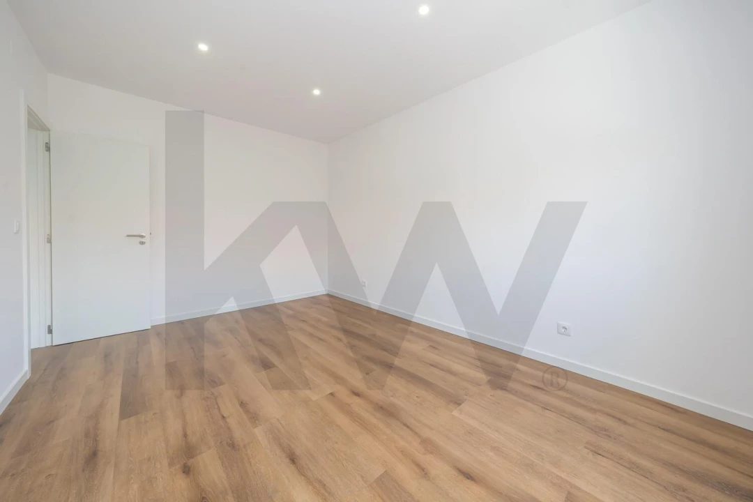 Apartamento T2 para Venda em Laranjeiro e Feijó Foto 16